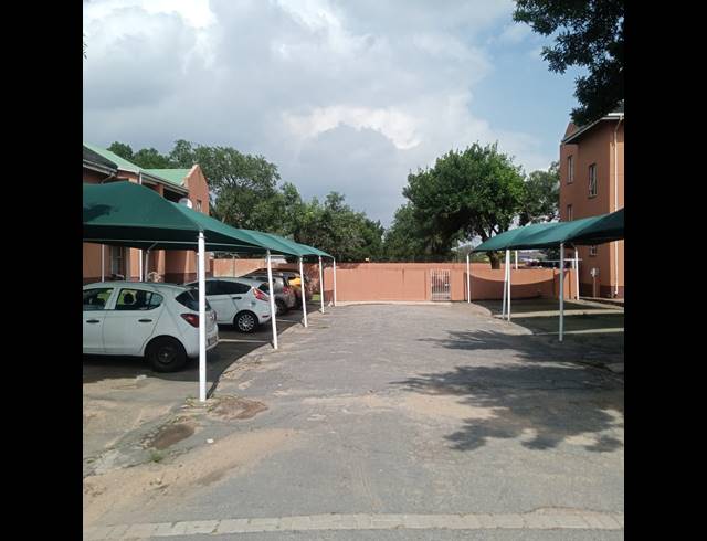3 BEDROOM APARTMENT FOR SALE IN BOKSBURG CENTRAL
